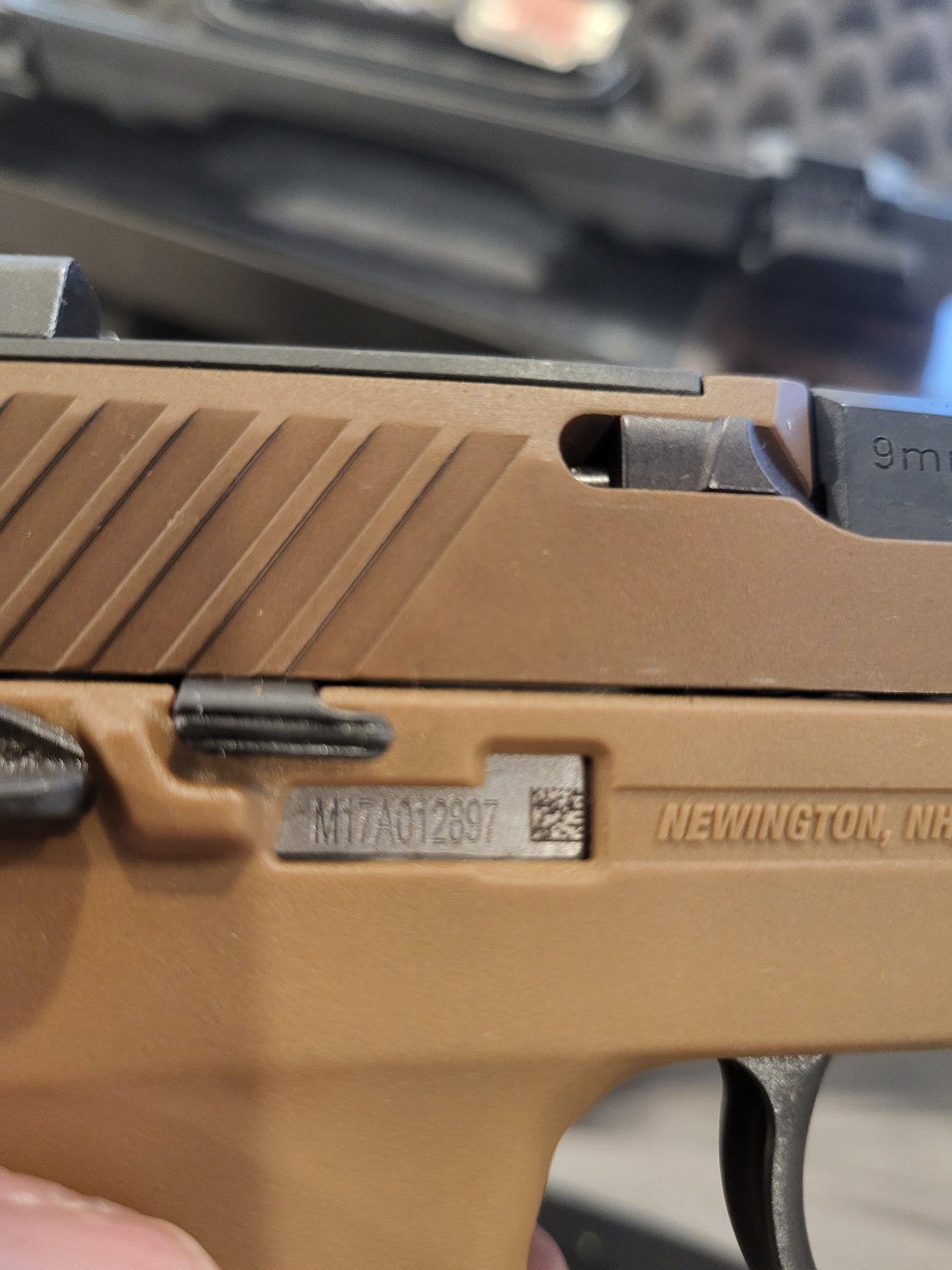 Sig Sauer P320 M17 Coyote Manual NS 9mm Full-Sized 1x17 + 2x21 no card fee