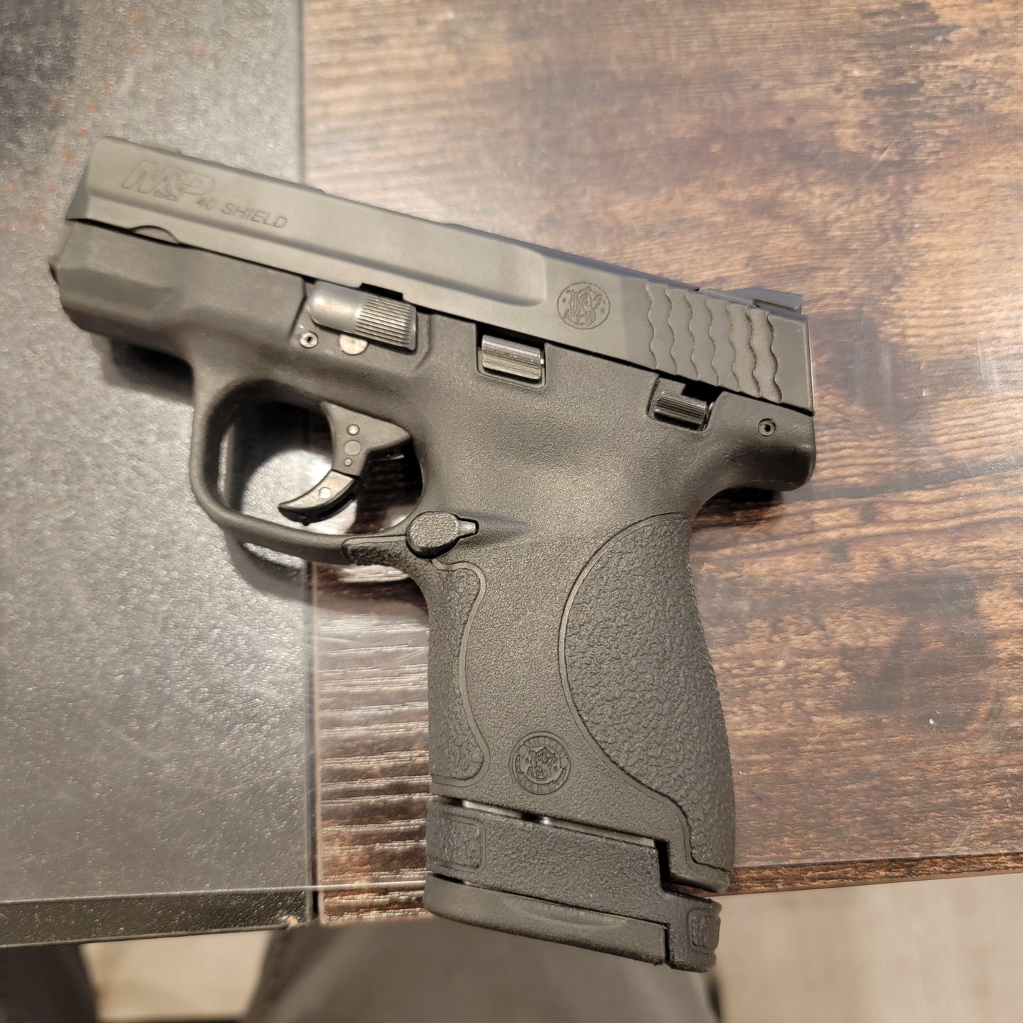Smith & Wesson M&P Shield 40 S&W 3.10 in Pistol no card fee