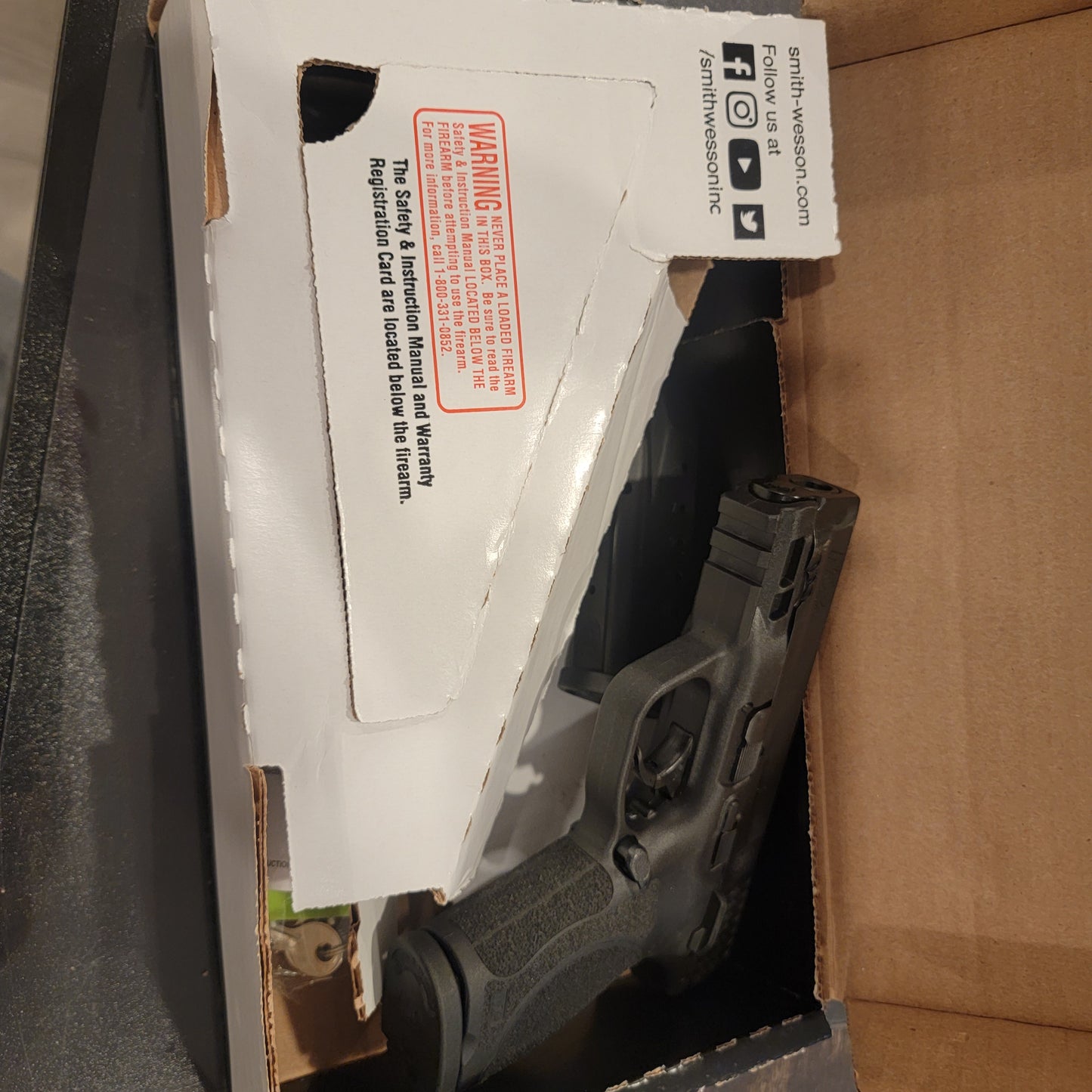Smith & Wesson M&P40C M2.0 4 in 40 S&W Compact 13-Round Pistol no card fee