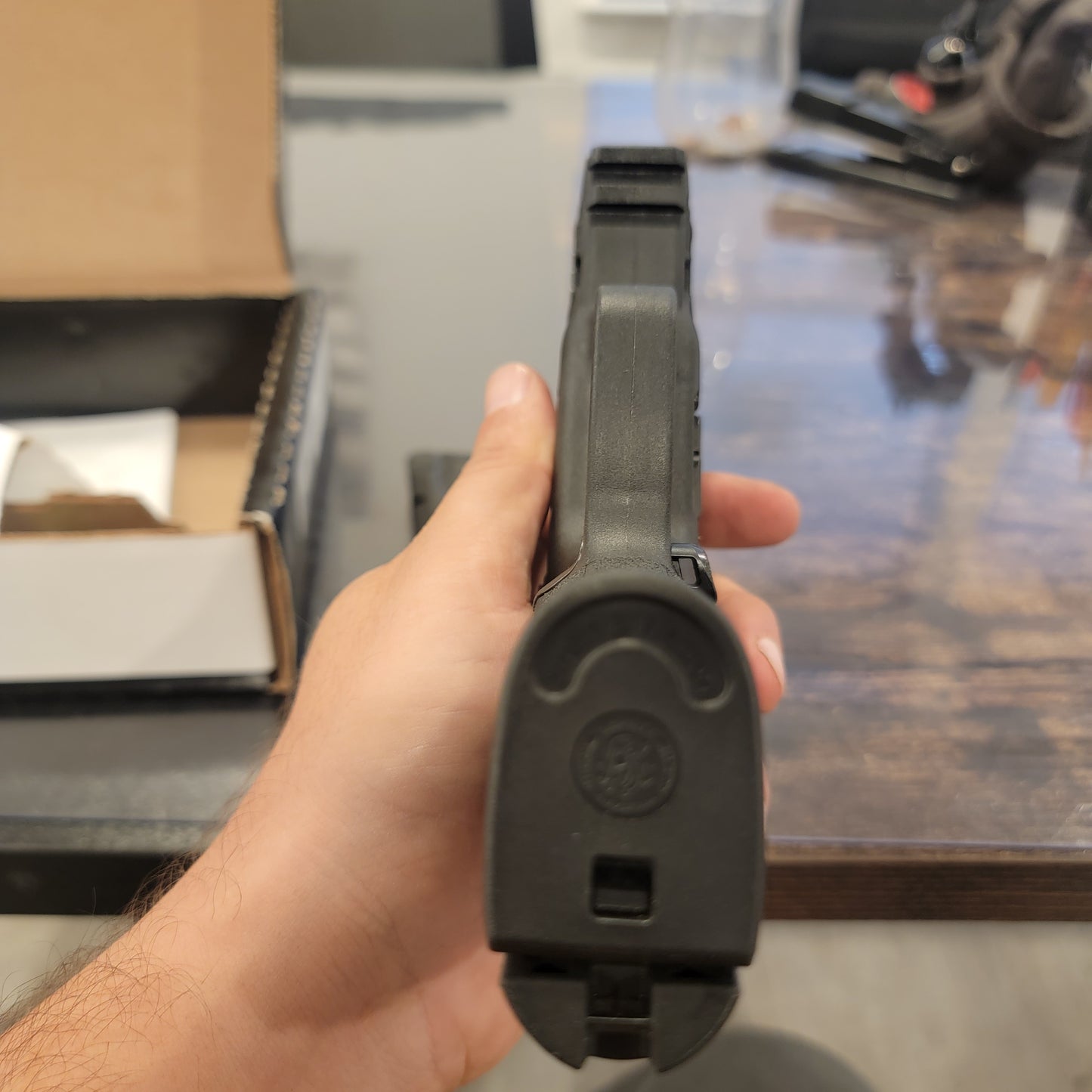 Smith & Wesson M&P40C M2.0 4 in 40 S&W Compact 13-Round Pistol no card fee