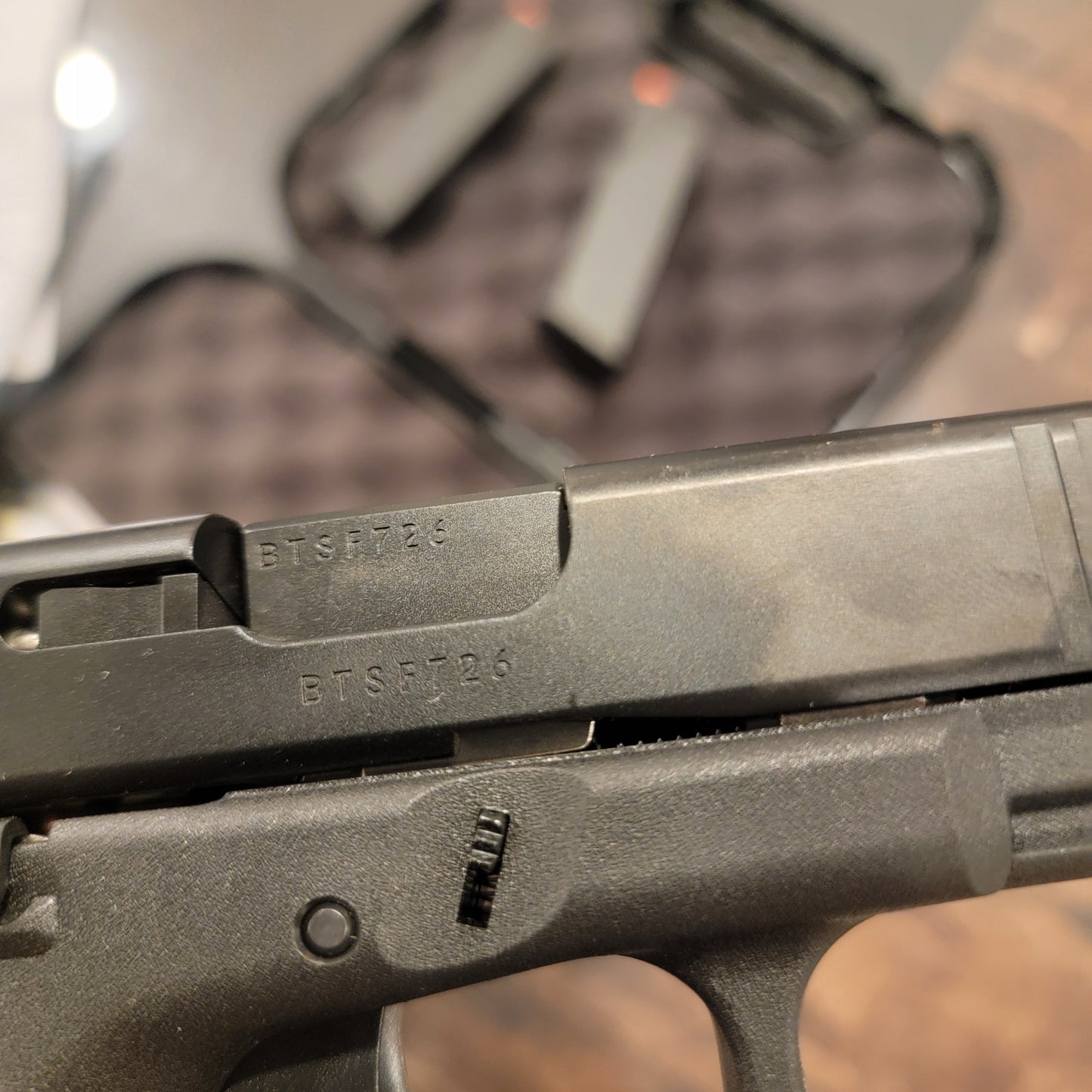 GLOCK 22 - G22 GEN5 Semiautomatic .40 S&W Centerfire Pistol 3x15 mags
