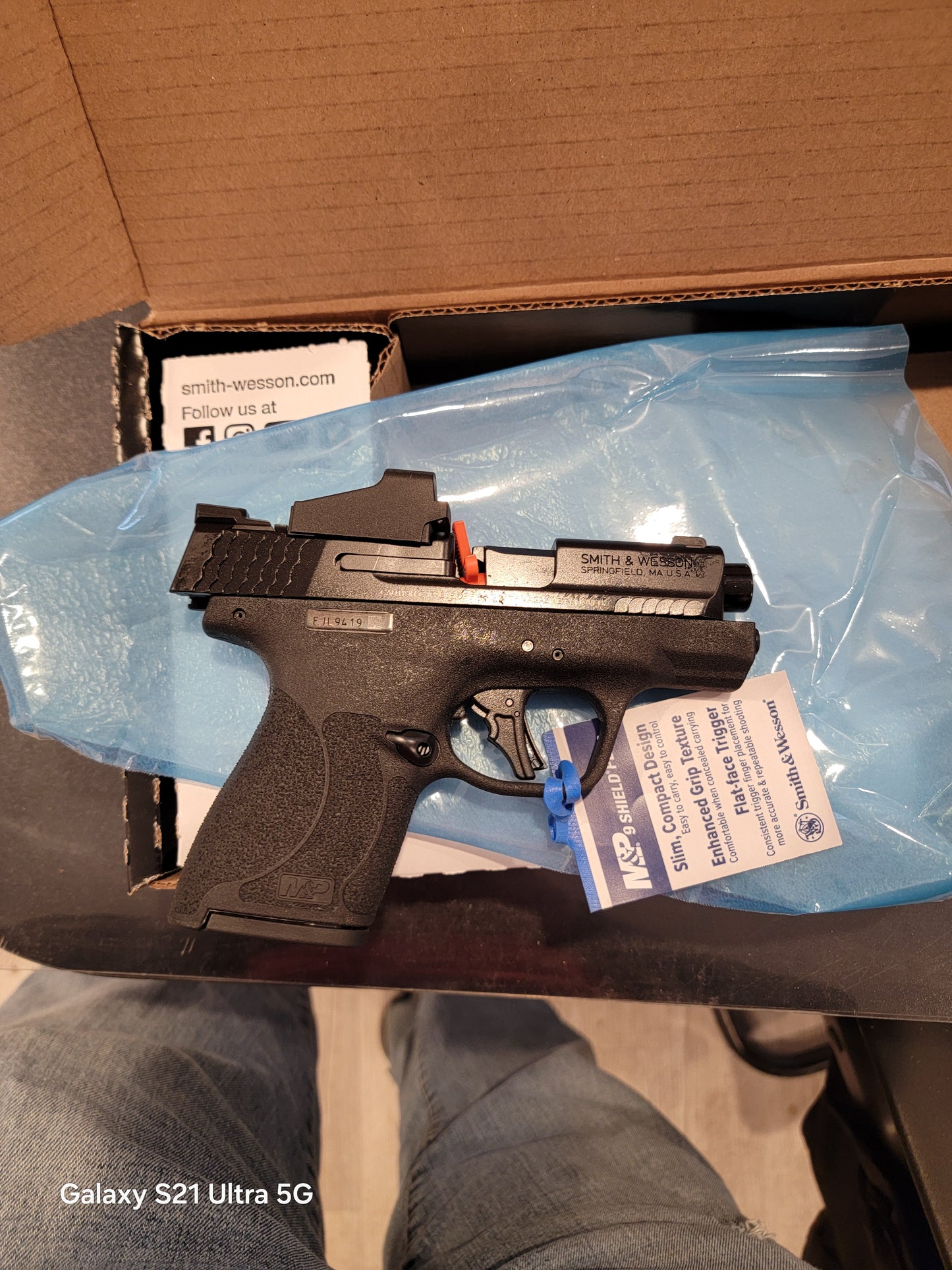 Smith Wesson M&P Shiled plus micro 9MM 15/10 Black CT RED DOT OC