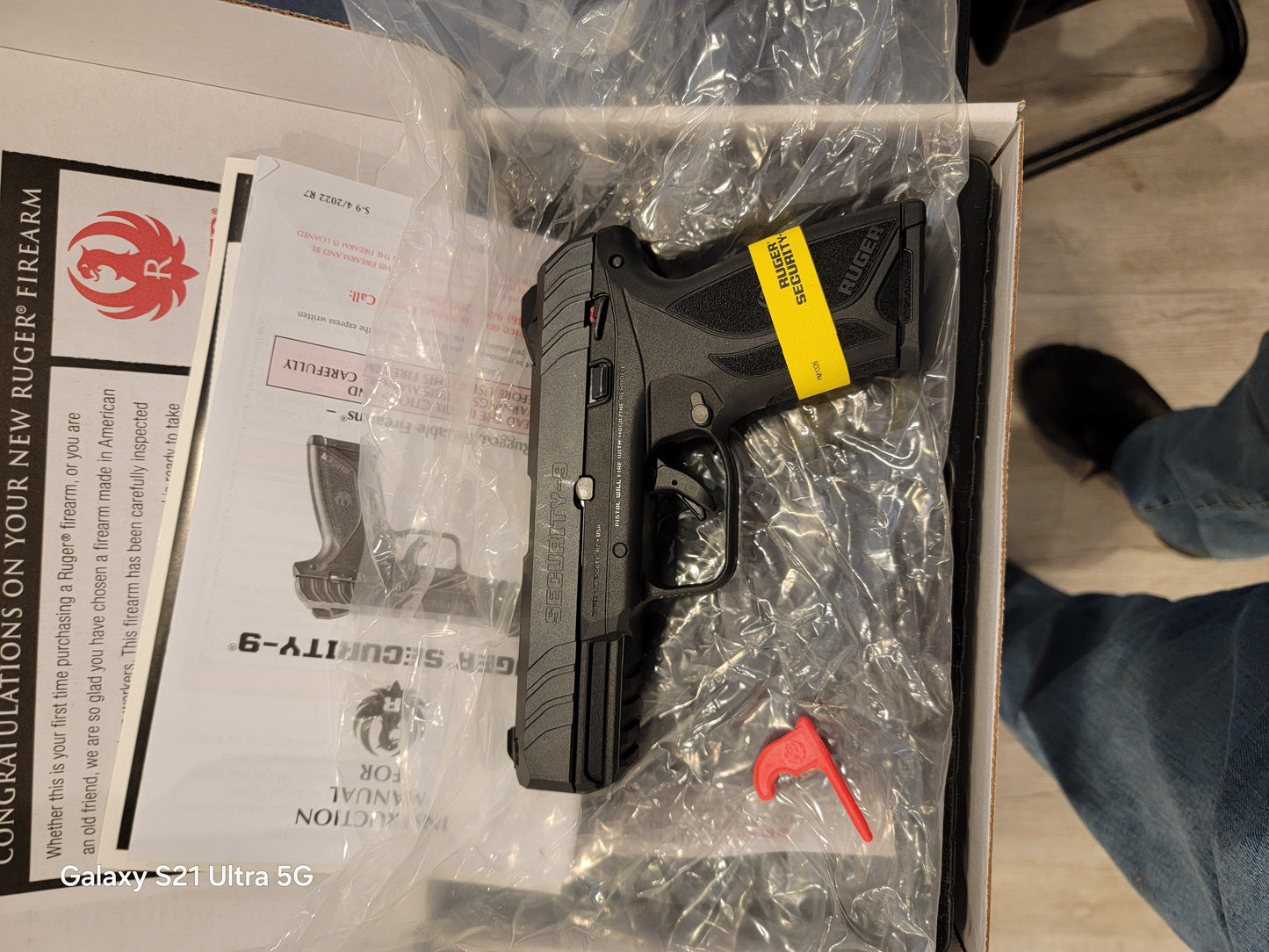Ruger security-9 9mm 15rd 4" black picatinny rail