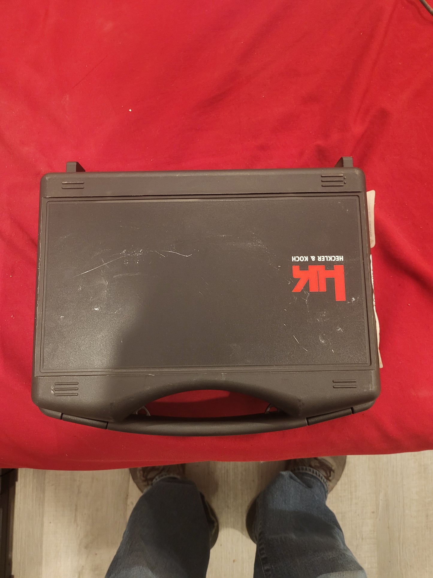 Heckler & Koch P2000 V3 .40 S&W Pistol with 2x12 mags New no card fee