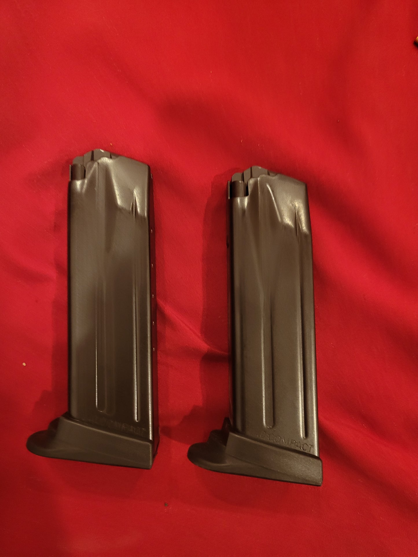 Heckler & Koch P2000 V3 .40 S&W Pistol with 2x12 mags New no card fee