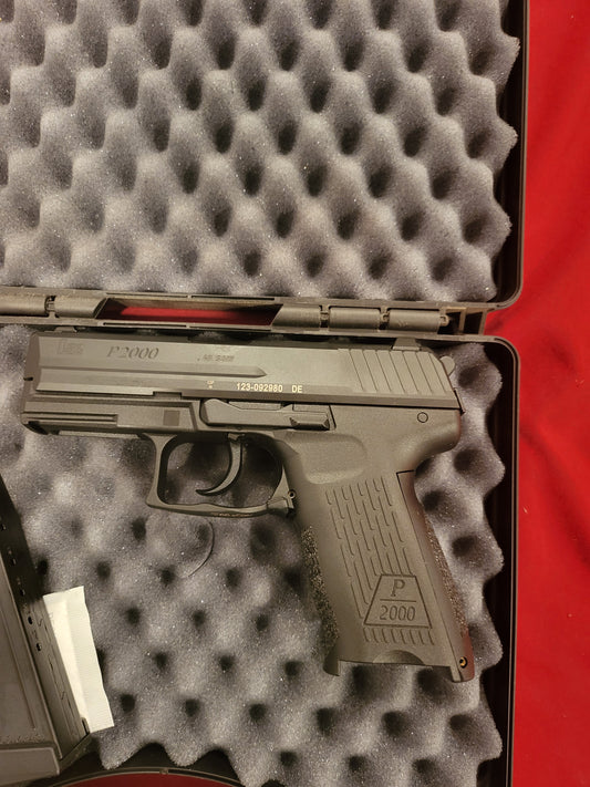 Heckler & Koch P2000 V3 .40 S&W Pistol with 2x12 mags New no card fee