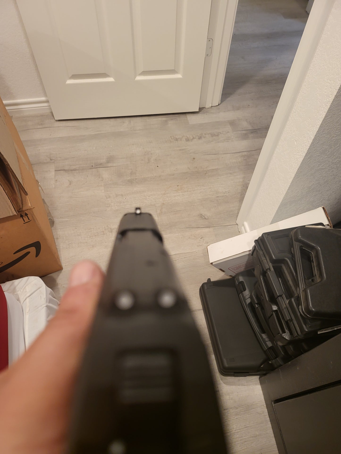 Heckler & Koch P2000 V3 .40 S&W Pistol with 2x12 mags New no card fee