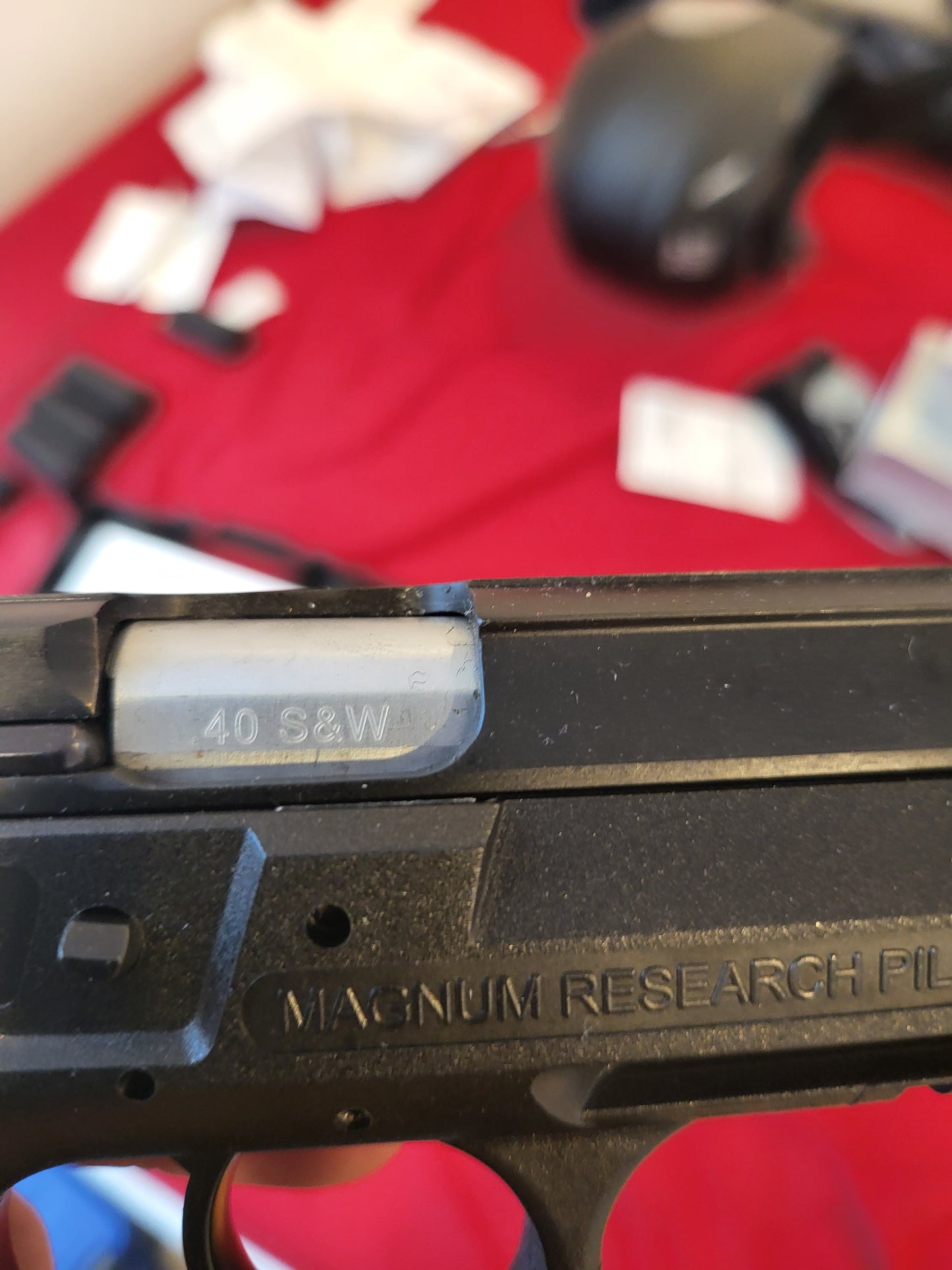 Magnum research baby eagle III compact 40 S&W 2x12 mags