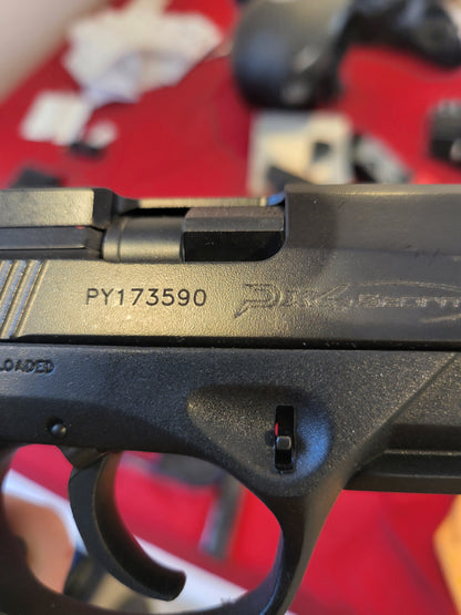 Beretta PX4 storm 4inch 2x14 mags 40S&W pistol New