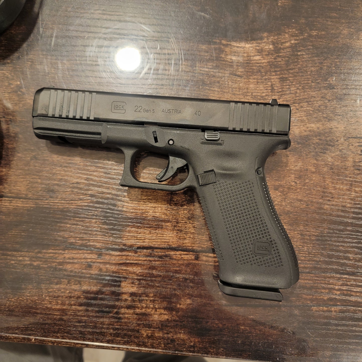 GLOCK 22 - G22 GEN5 Semiautomatic .40 S&W Centerfire Pistol 3x15 mags