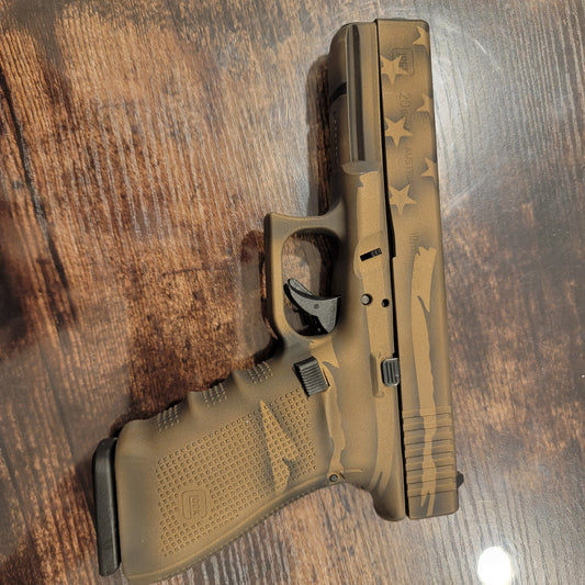 glock G20 GEN4 10MM distressed flag patern with 3x15 mags
