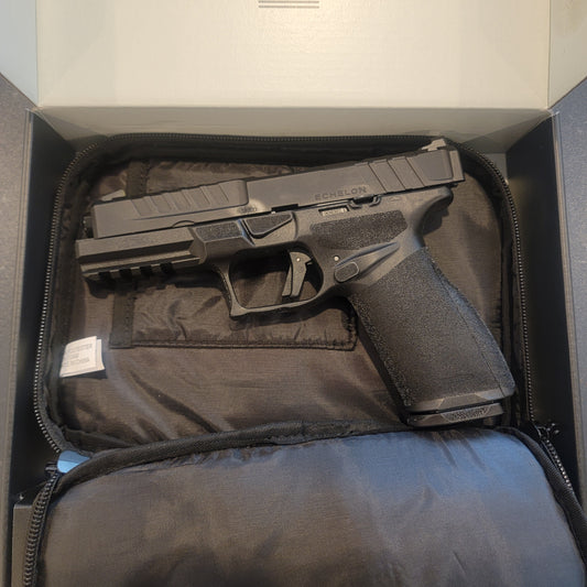 Springfield Armory Echelon 4.5" Black with FDE Grip mod 17/20rd OR