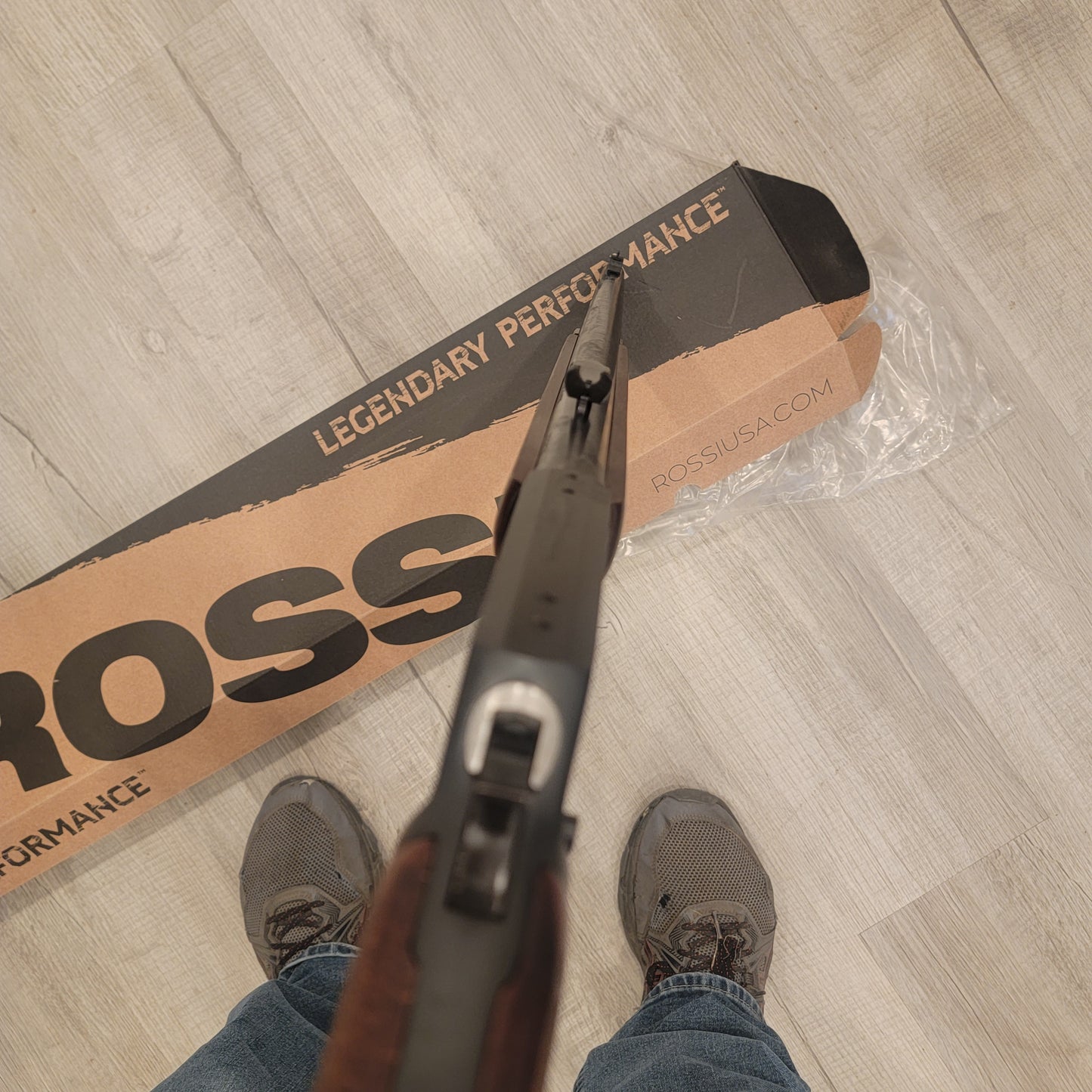 ROSSI R95 45-70 gov 6RD 20" BLACK OXIDE BARREL FIXED HARDWOOD STOCK