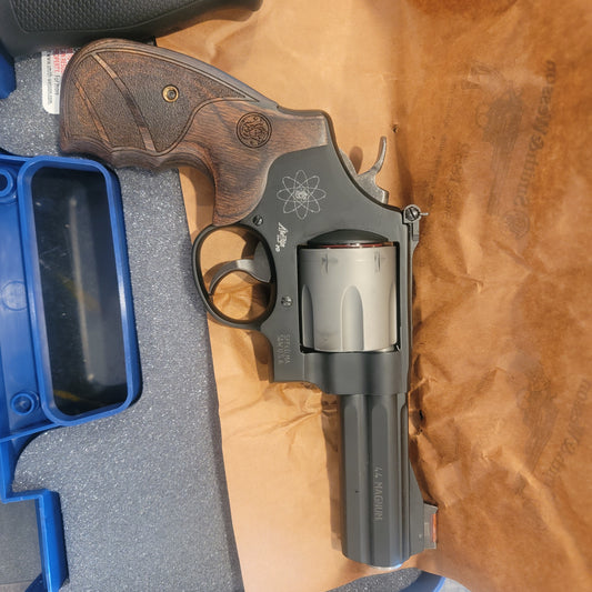 SMITH & WESSON MODEL 329PD 44 REM MAG 4.13" BLACK RED FRONT SIGHT